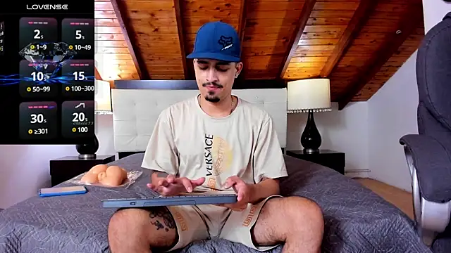 Sebastian Berne online show from March 17, 2025, 7:04 pm