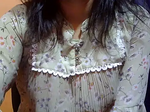 Your cutiepie  online show from February 20, 2025, 6:35 pm