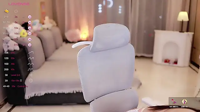 Snapshot of Moonccoi chatting on February 12, 2025, 5:26 pm Moonccoi online show from February 12, 2025, 5:26 pm