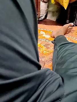 Snapshot of Yashkumar_0697 chatting on February 13, 2025, 8:13 pm Yashkumar 0697 online show from February 13, 2025, 8:13 pm