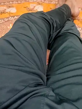 Snapshot of Yashkumar_0697 chatting on March 1, 2025, 6:32 pm Yashkumar 0697 online show from March 1, 2025, 6:32 pm