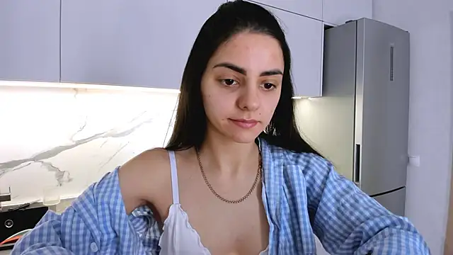 EmiliaZen online show from March 2, 2025, 11:50 am