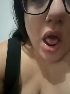 daianaspencer online show from November 21, 2025, 7:29 am