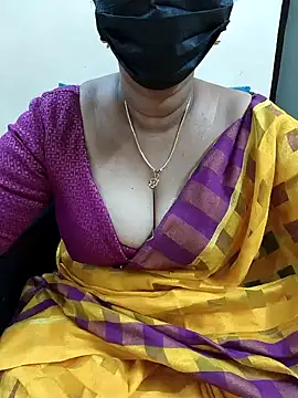 Snapshot of niiveditha chatting on February 20, 2025, 9:09 pm niiveditha online show from February 20, 2025, 9:09 pm