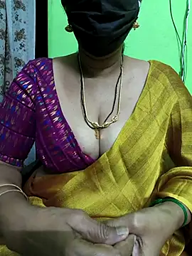 Snapshot of niiveditha chatting on March 7, 2025, 12:15 am niiveditha online show from March 7, 2025, 12:15 am