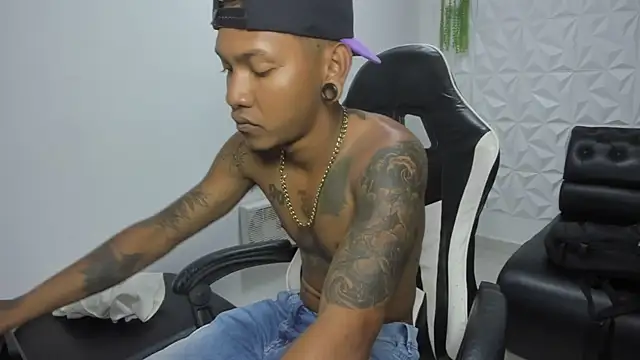 blackdirty420 online show from February 13, 2026, 3:52 pm