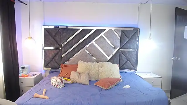 lizha milf online show from March 3, 2025, 5:39 pm