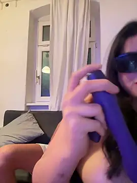 ArabTitsLeyla online show from February 8, 2025, 8:32 pm