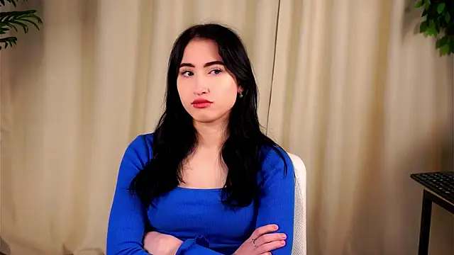 LynnaHandley online show from February 10, 2025, 4:52 am