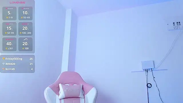 dannastevensXX online show from March 22, 2025, 9:45 am