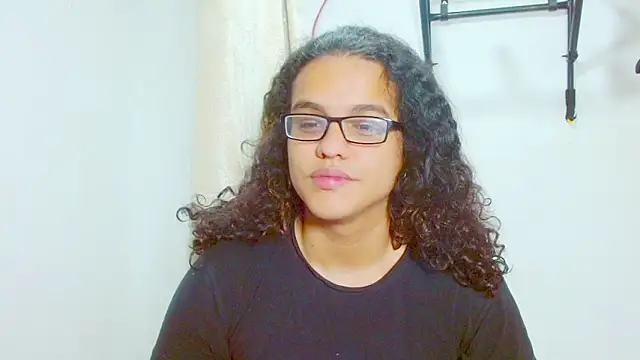 Snapshot of Diane_blossom chatting on March 22, 2025, 5:52 pm Diane blossom online show from March 22, 2025, 5:52 pm