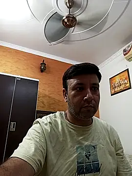 Snapshot of innocentboy1987 chatting on October 4, 2025, 7:39 am innocentboy1987 online show from October 4, 2025, 7:39 am