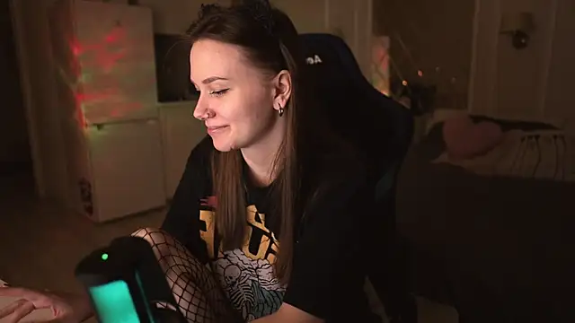 alexa feels  online show from March 15, 2025, 6:43 pm