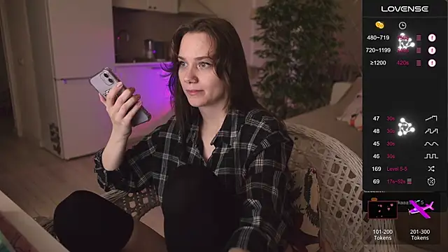 alexa feels  online show from October 17, 2025, 3:58 pm