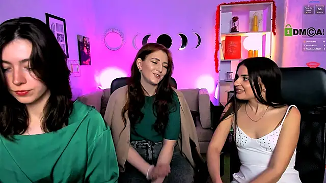 catherine kitty online show from April 7, 2026, 7:25 pm