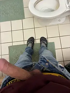 zay 01 online show from March 5, 2026, 1:23 am