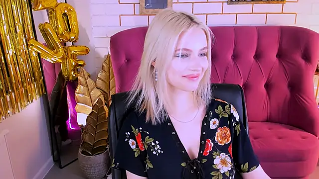 LeonaStane online show from February 27, 2025, 8:20 pm