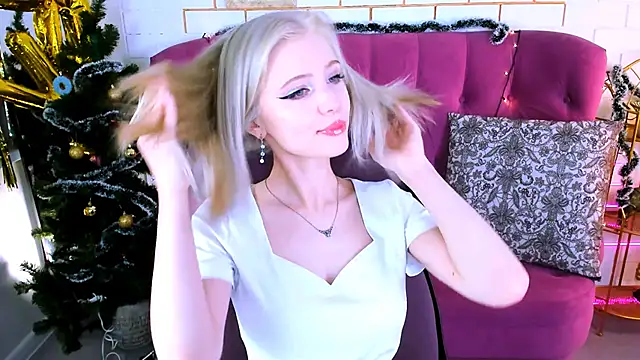 LeonaStane online show from January 14, 2026, 6:24 pm