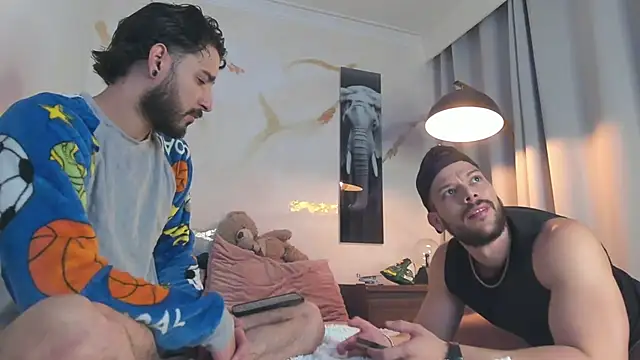 bakersboyssexys online show from November 9, 2025, 12:53 am