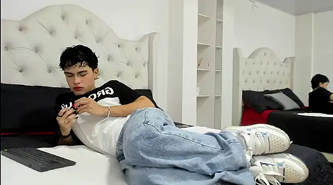 Aiiden 15 online show from February 22, 2025, 3:03 pm