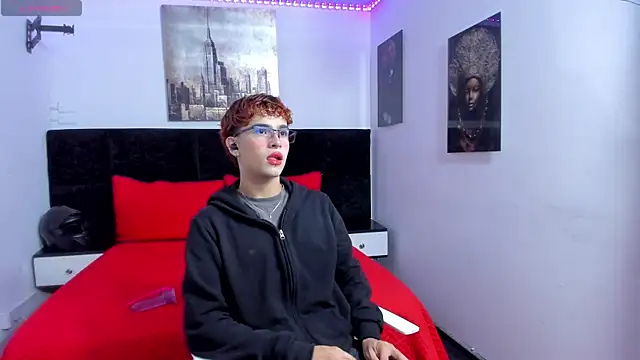 Aiiden 15 online show from September 18, 2025, 12:18 pm