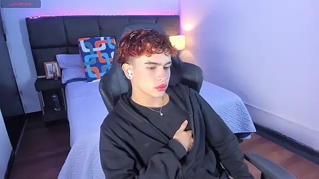 Aiiden 15 online show from November 18, 2025, 12:42 pm