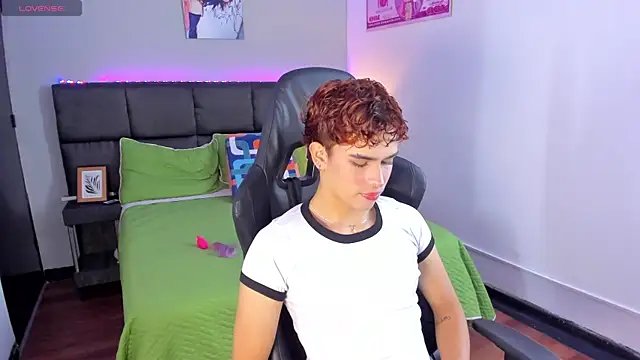 Aiiden 15 online show from December 19, 2025, 1:07 pm