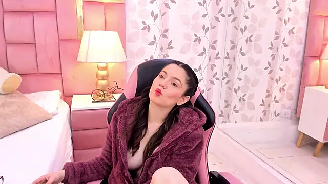 ArianaFranco online show from February 15, 2026, 12:25 pm