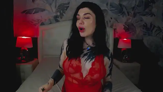 MaeveMoon online show from May 8, 2026, 10:04 pm