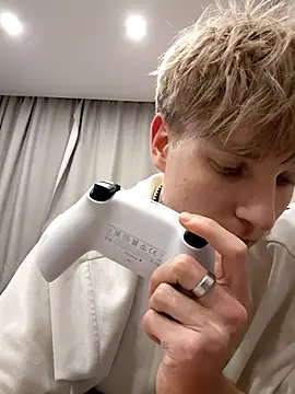 And25bn online show from October 22, 2025, 1:50 am