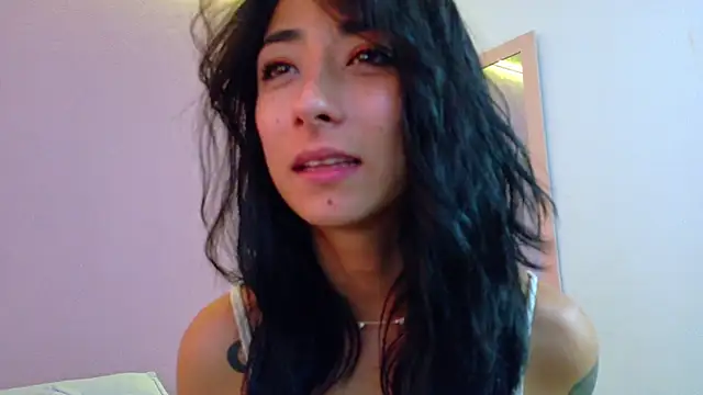 Snapshot of oishii_ambar chatting on March 3, 2025, 3:09 pm oishii ambar online show from March 3, 2025, 3:09 pm