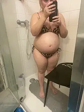 Princessemisse online show from December 22, 2025, 4:59 pm