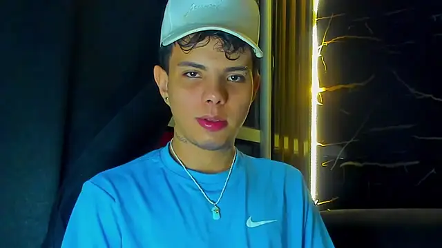 Alessandro 1610 online show from April 19, 2026, 4:01 am