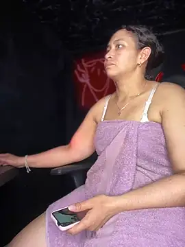 Carola-Ross online show from February 23, 2025, 6:39 am