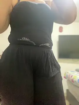 Carola-Ross online show from September 17, 2025, 5:58 pm