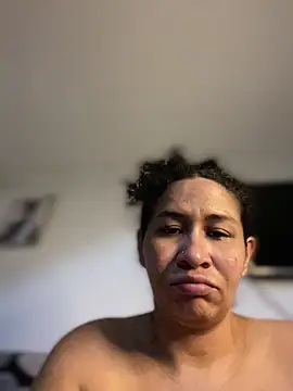 Carola-Ross online show from June 6, 2026, 1:38 pm