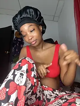 Snapshot of blackgril12 chatting on September 24, 2025, 11:13 am blackgril12 online show from September 24, 2025, 11:13 am