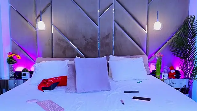 Lellie   online show from October 1, 2025, 4:13 pm