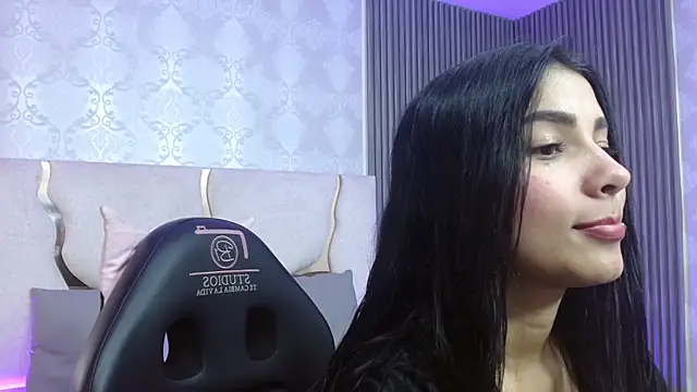 Gaby tay1 online show from November 7, 2025, 3:39 am