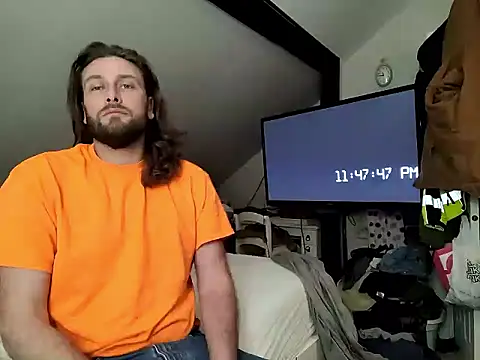 gronammo85 online show from February 13, 2025, 5:48 am