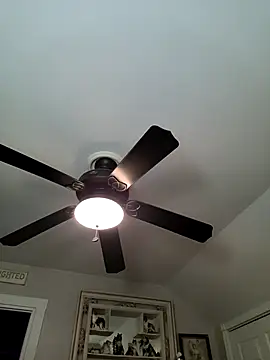 gronammo85 online show from February 26, 2025, 4:36 am