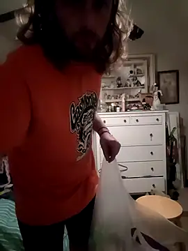 gronammo85 online show from March 17, 2025, 7:35 am