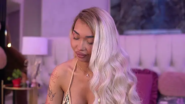 SashaFerrera online show from September 16, 2025, 6:20 pm