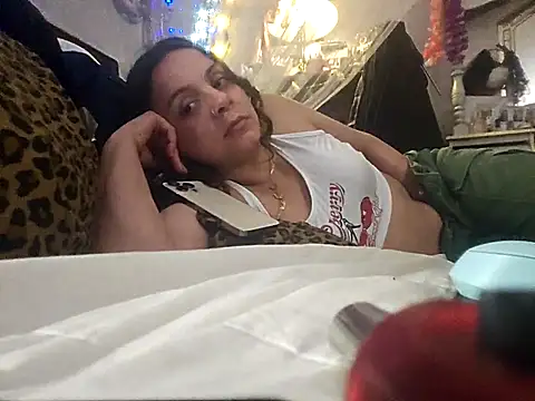 ShysluutGia online show from February 25, 2025, 5:58 pm