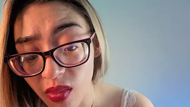 Carolblonde online show from February 3, 2026, 11:32 pm