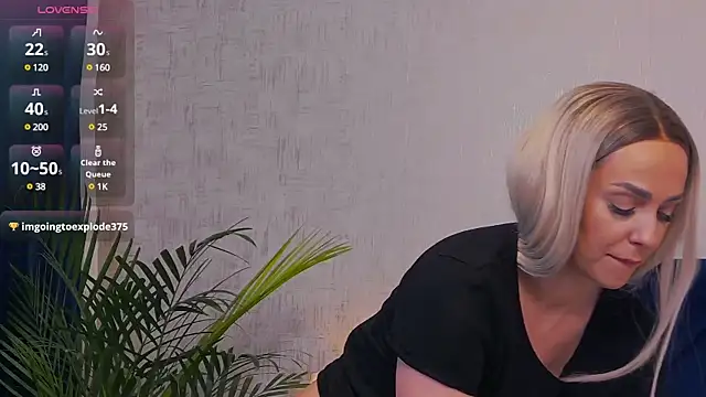 Jennifer Hills online show from February 19, 2025, 5:38 am