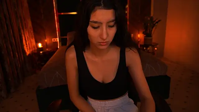 CharmMocco online show from February 26, 2025, 10:26 am