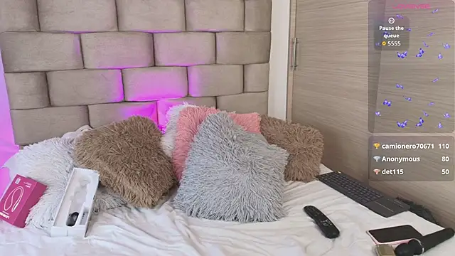 Snapshot of DANIELA_CADAVID_ chatting on February 3, 2026, 2:53 am DANIELA CADAVID online show from February 3, 2026, 2:53 am