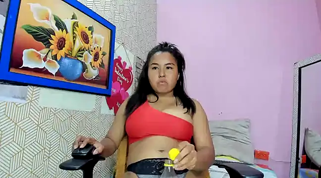 camilagreeco online show from February 18, 2025, 3:54 pm