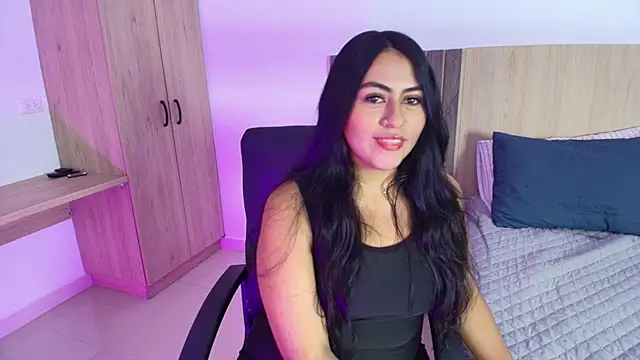 Mia cm online show from March 12, 2025, 7:59 pm